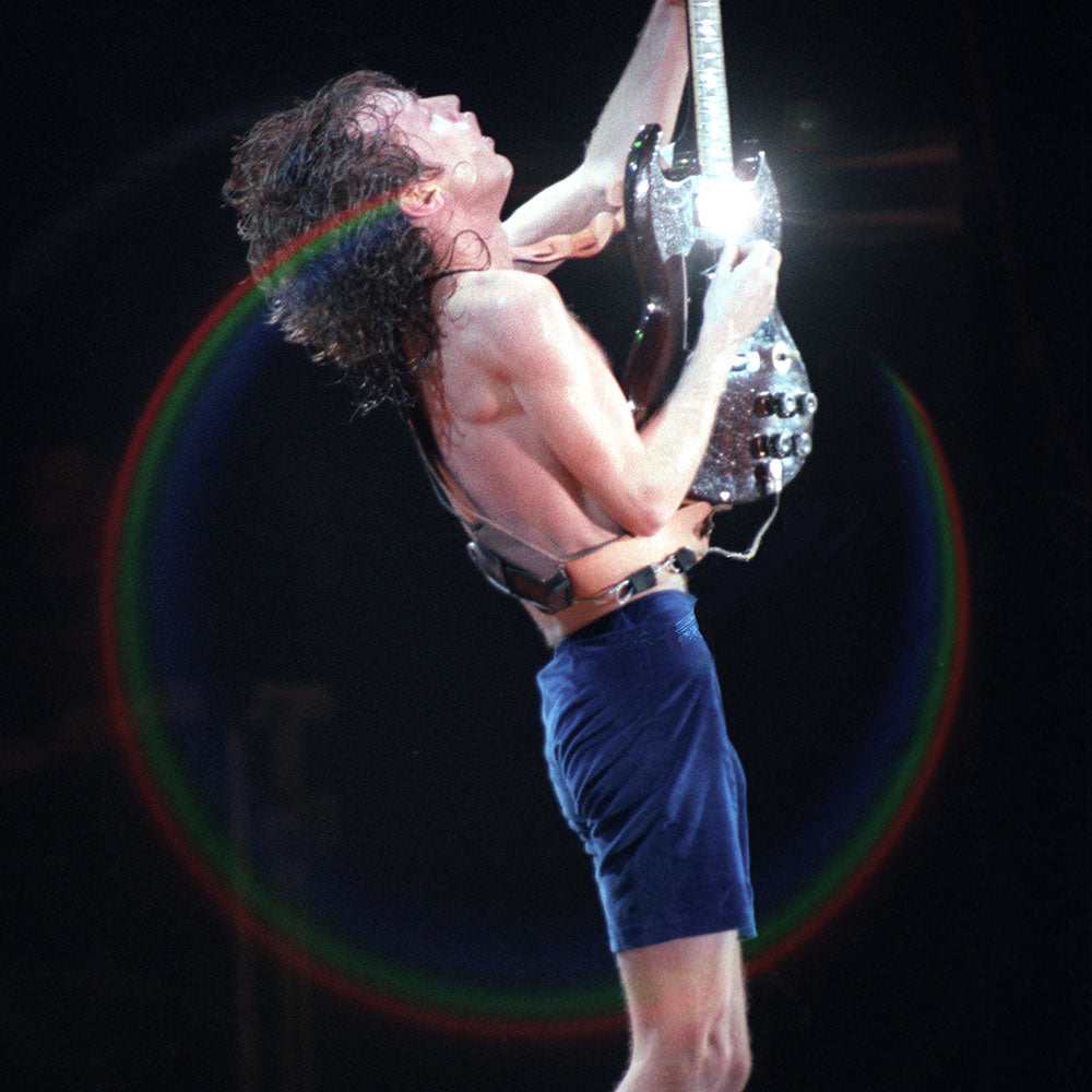 Photographie Angus Young (AC/DC Paris 1982) par Paul Frati. - French ...